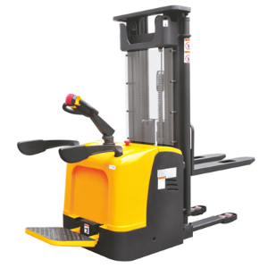 站駕式堆垛車(chē)